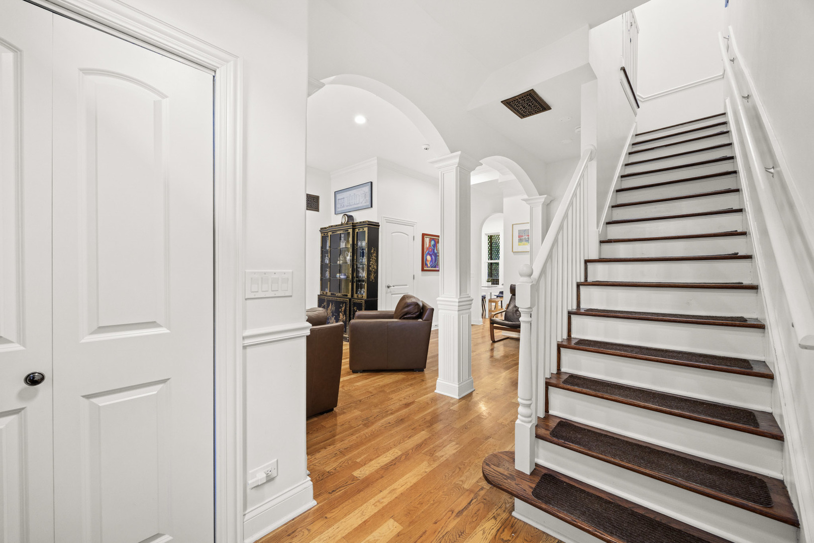 2142 W Bowler Street, Chicago, IL 60612