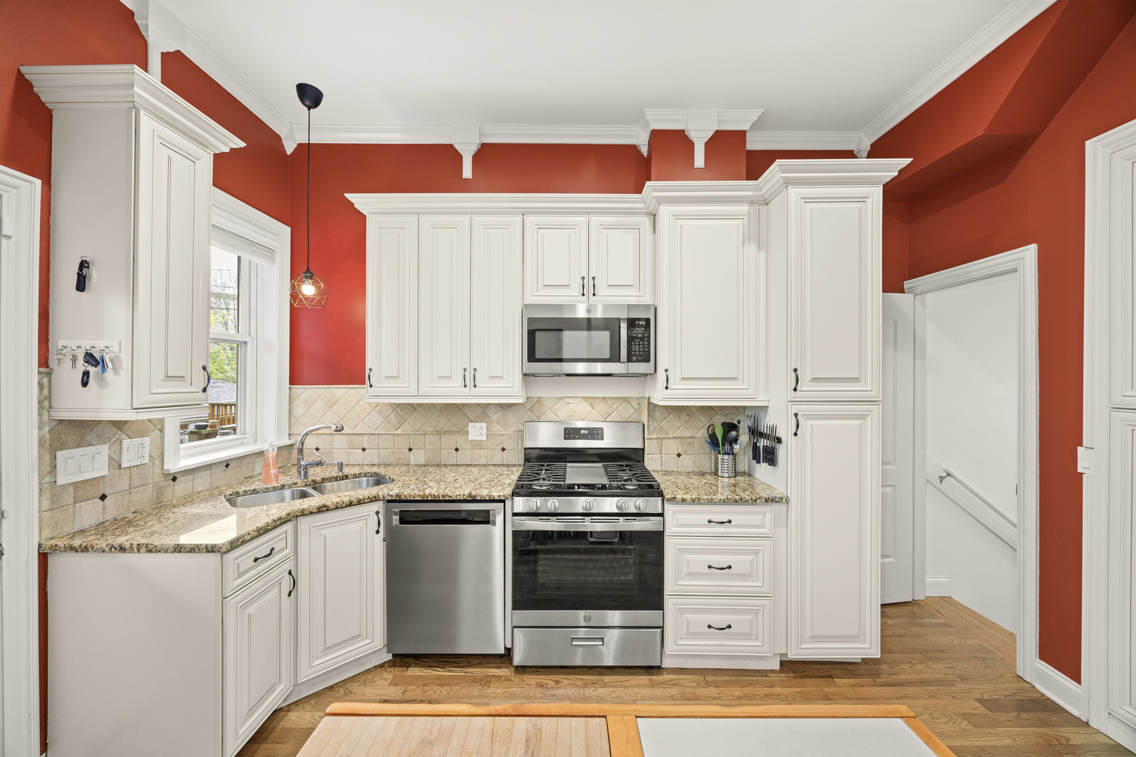 2142 W Bowler Street, Chicago, IL 60612