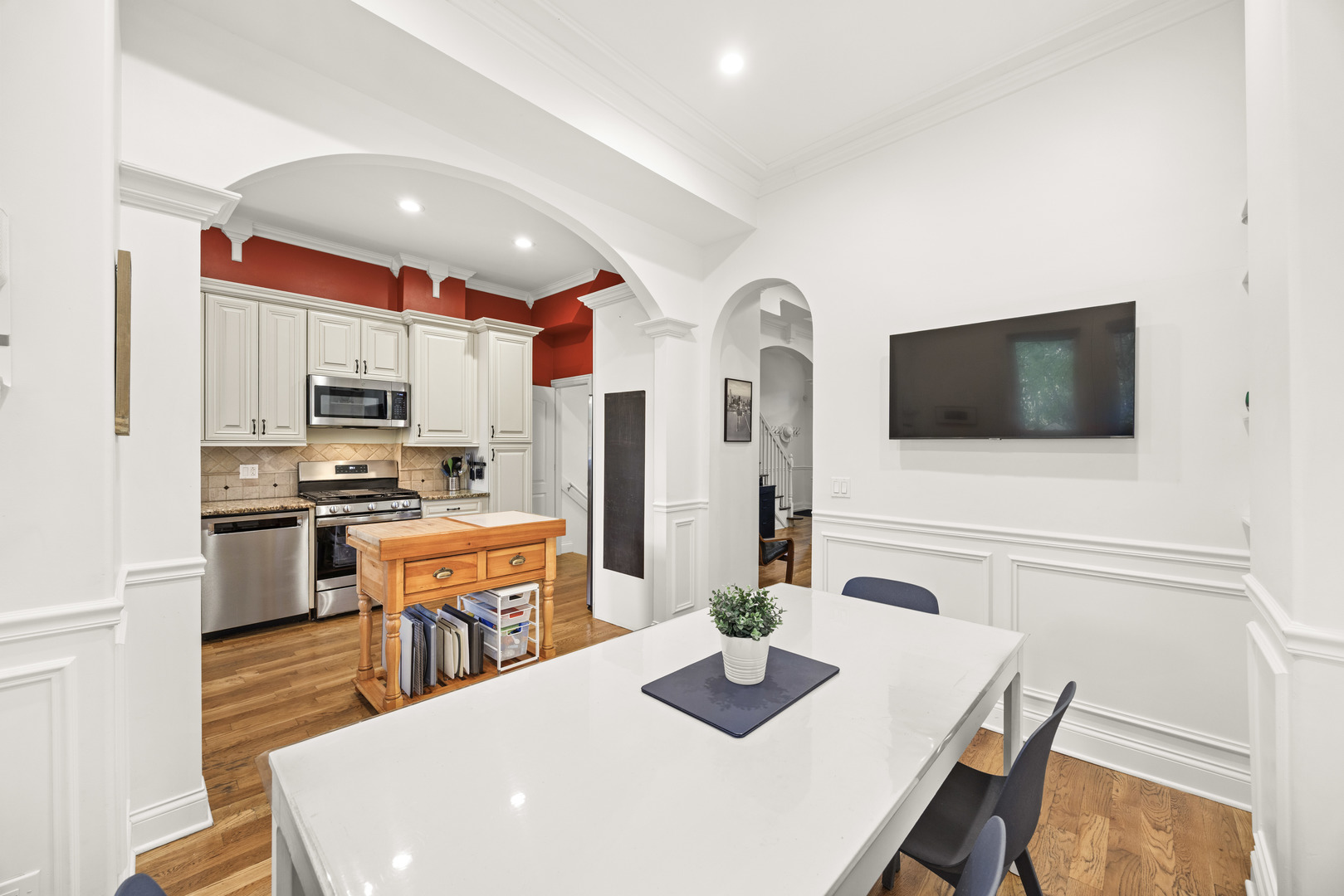 2142 W Bowler Street, Chicago, IL 60612