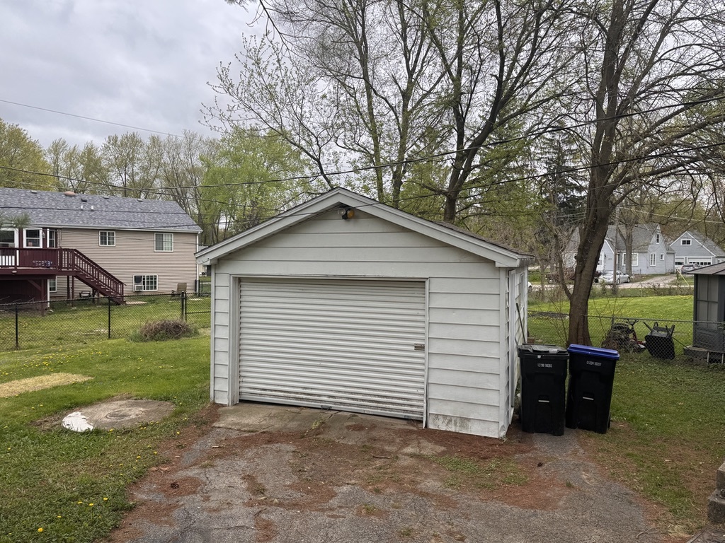 7506 Algonquin Road, Wonder Lake, IL 60097