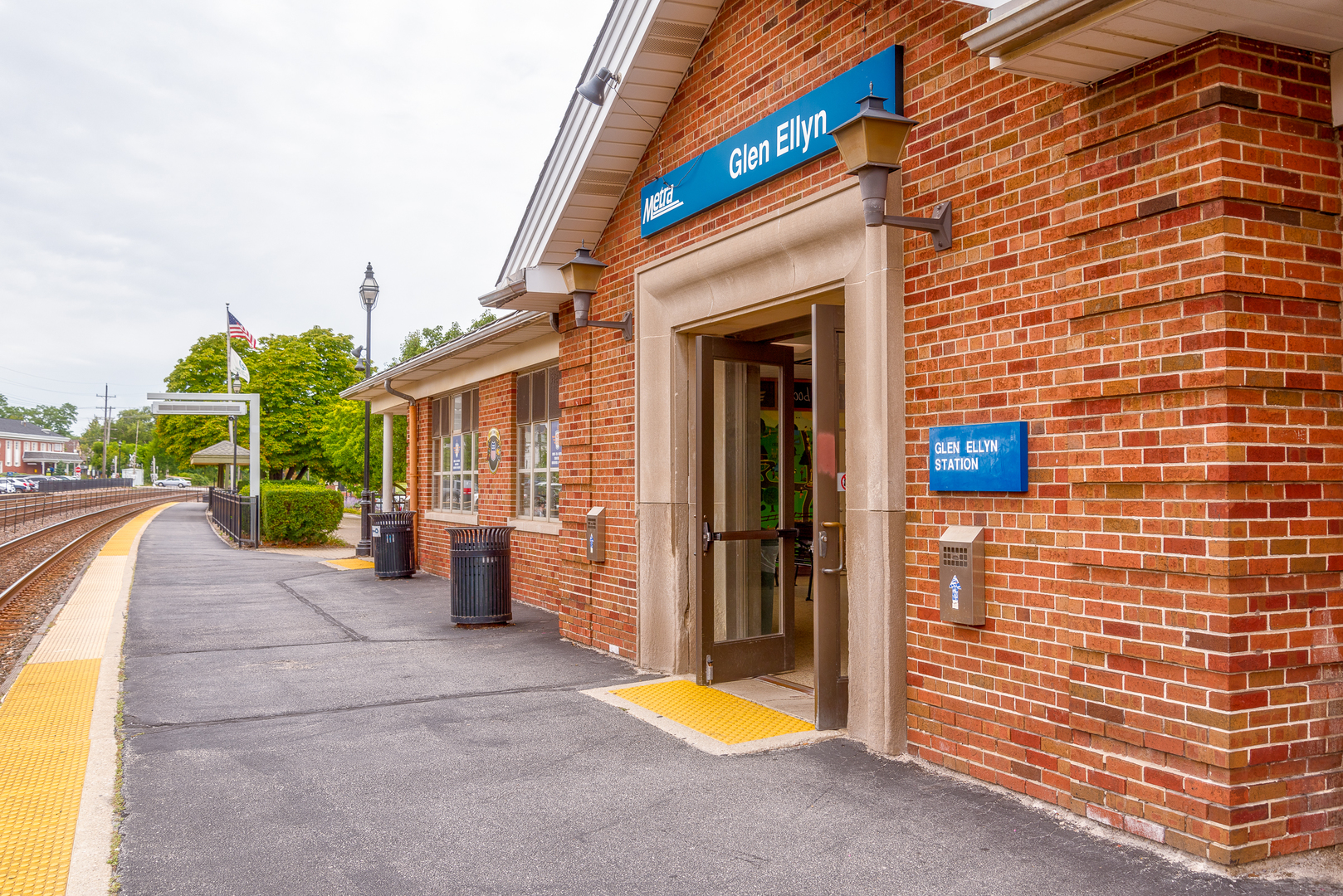 507 N Kenilworth Avenue, Glen Ellyn, IL 60137