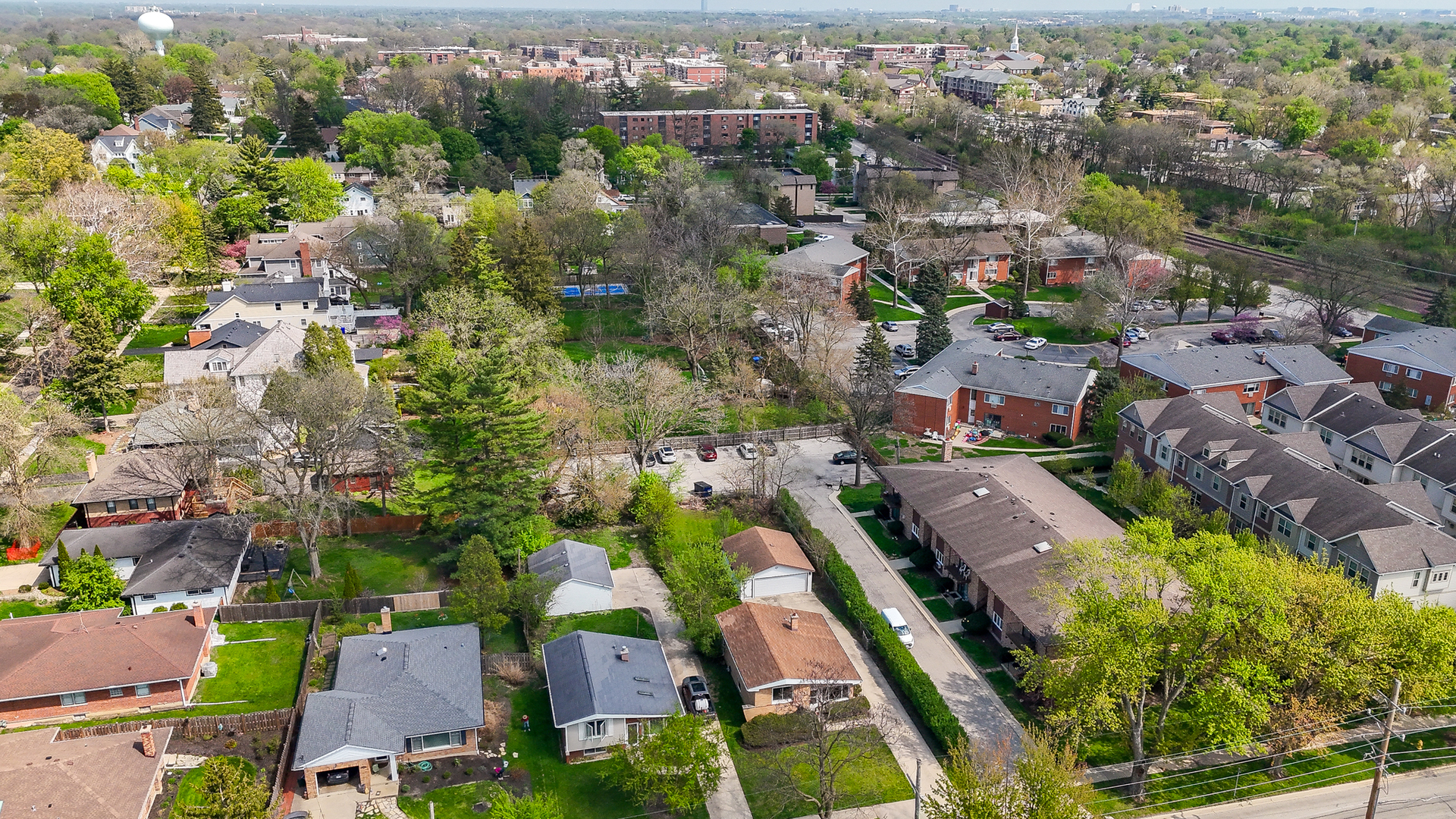 507 N Kenilworth Avenue, Glen Ellyn, IL 60137