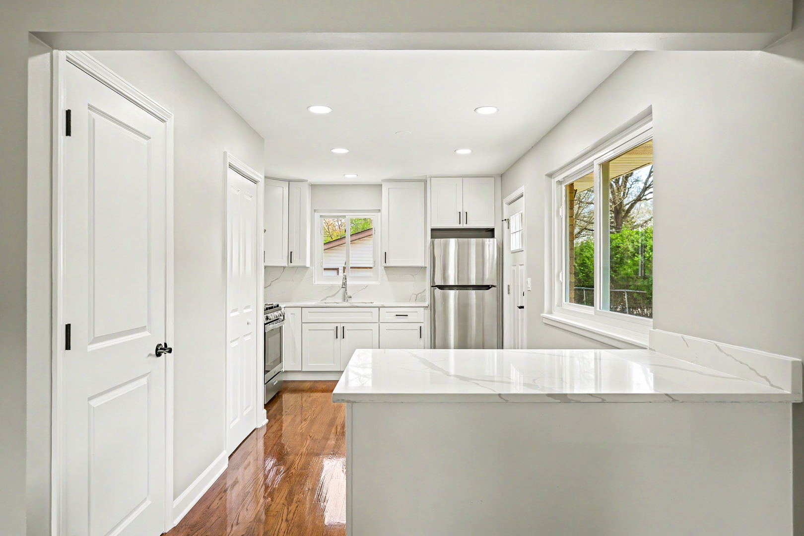 507 N Kenilworth Avenue, Glen Ellyn, IL 60137