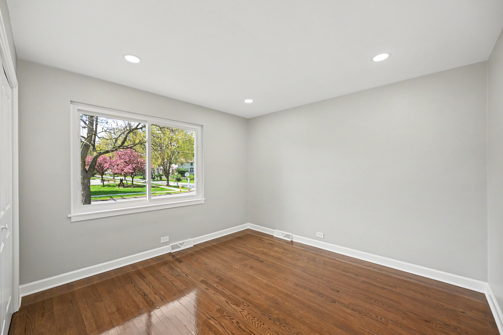 507 N Kenilworth Avenue, Glen Ellyn, IL 60137