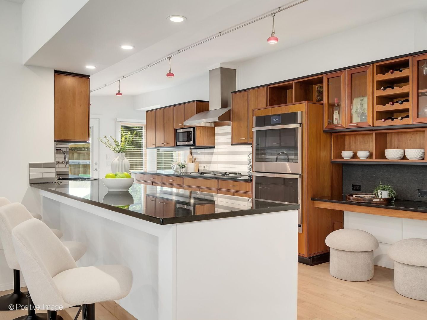 4557 Woodland Avenue, Western Springs, IL 60558