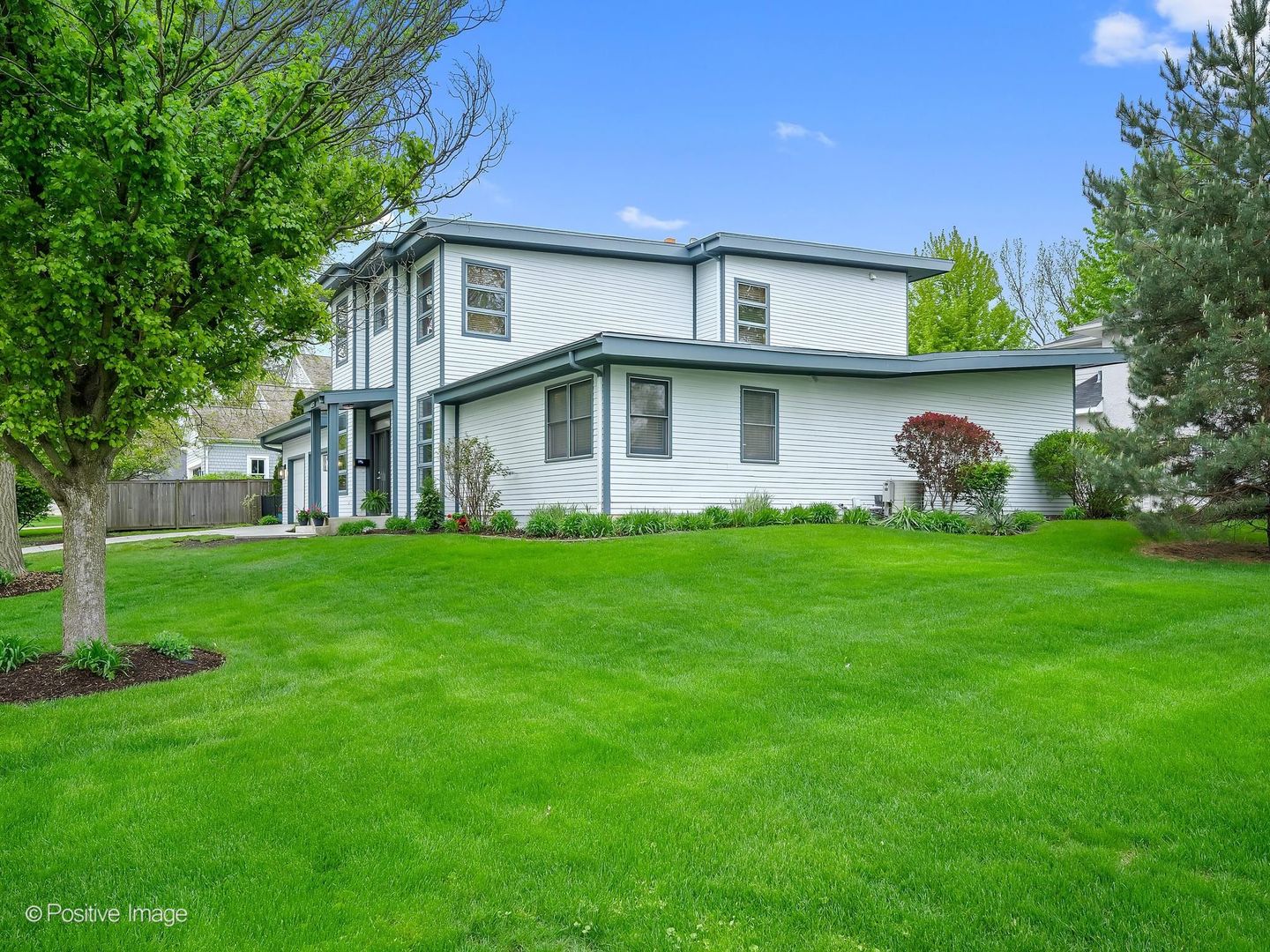 4557 Woodland Avenue, Western Springs, IL 60558