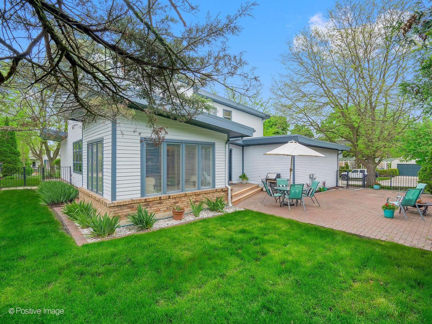 4557 Woodland Avenue, Western Springs, IL 60558