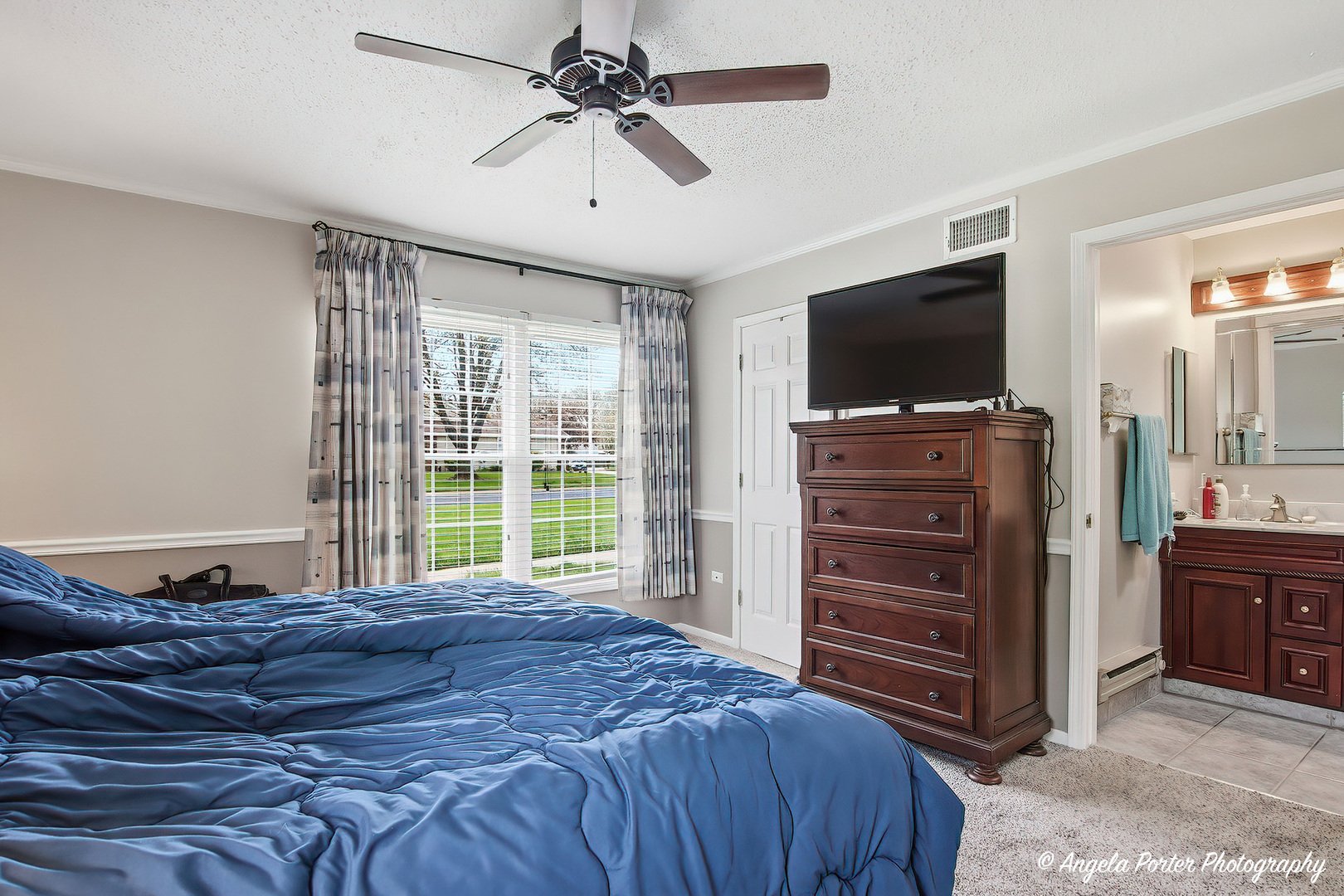 7201 Hastings Circle #332, Fox Lake, IL 60020