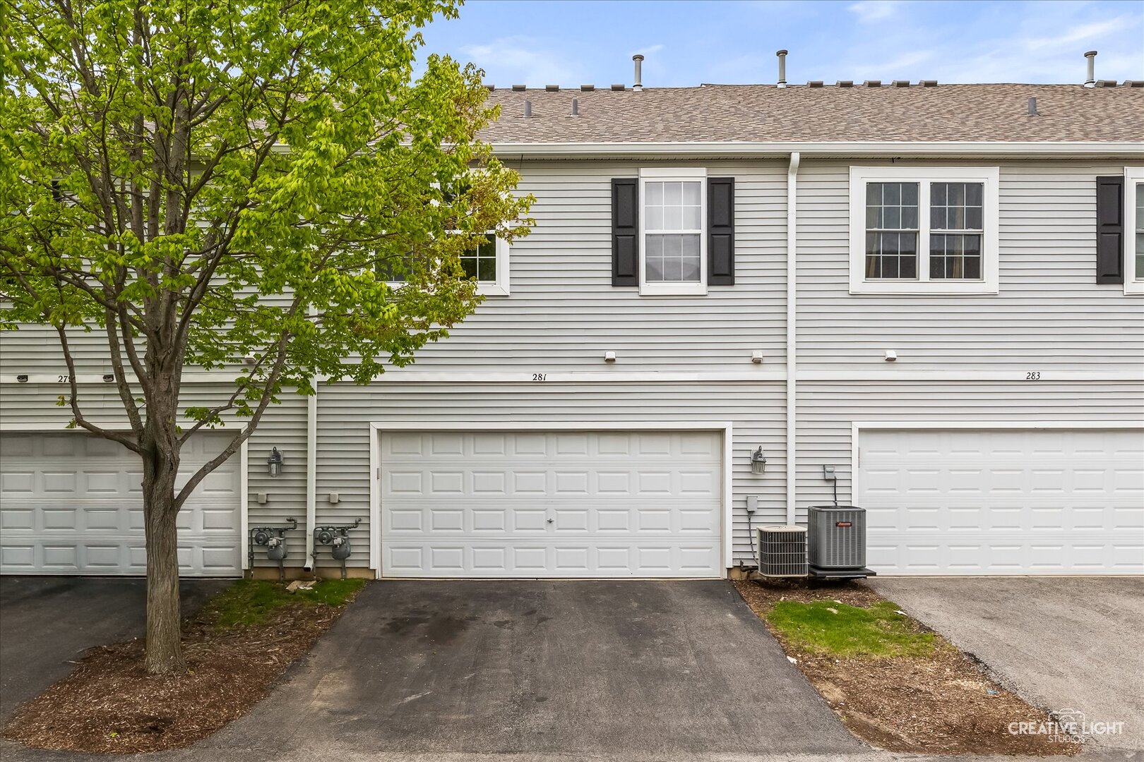 281 Springbrook Trail, Oswego, IL 60543