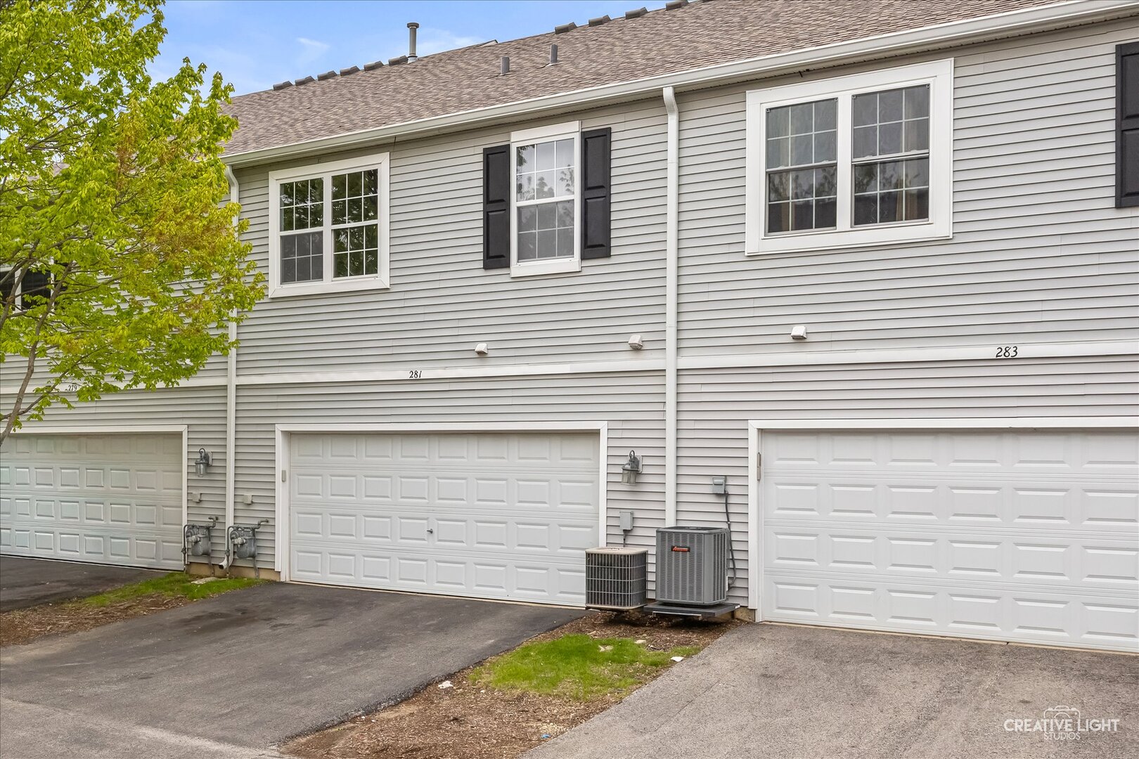 281 Springbrook Trail, Oswego, IL 60543