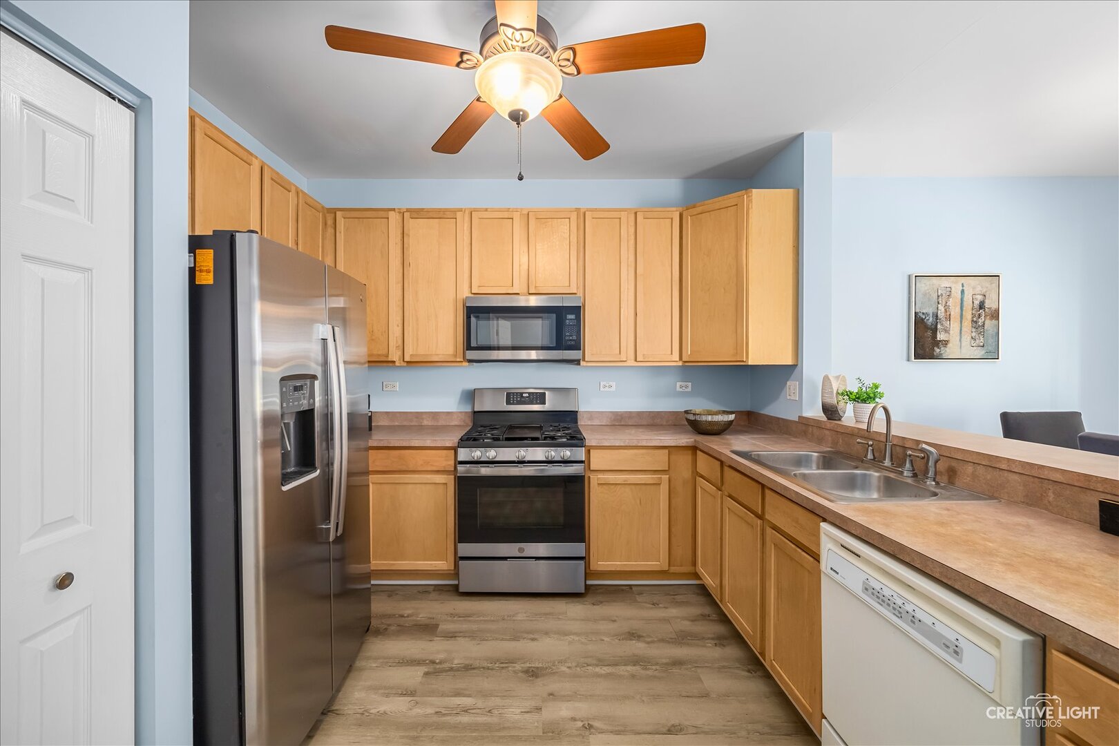 281 Springbrook Trail, Oswego, IL 60543