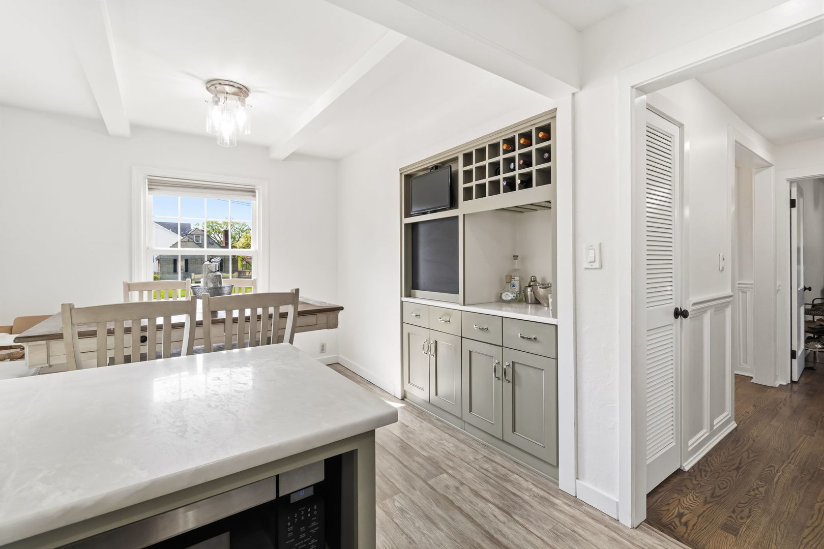 0S611 Cedar Avenue, Elmhurst, IL 60126