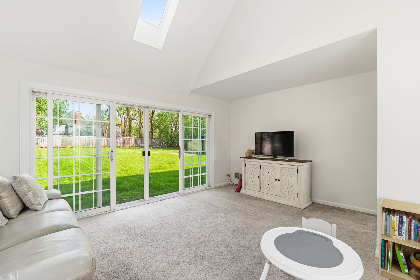 0S611 Cedar Avenue, Elmhurst, IL 60126