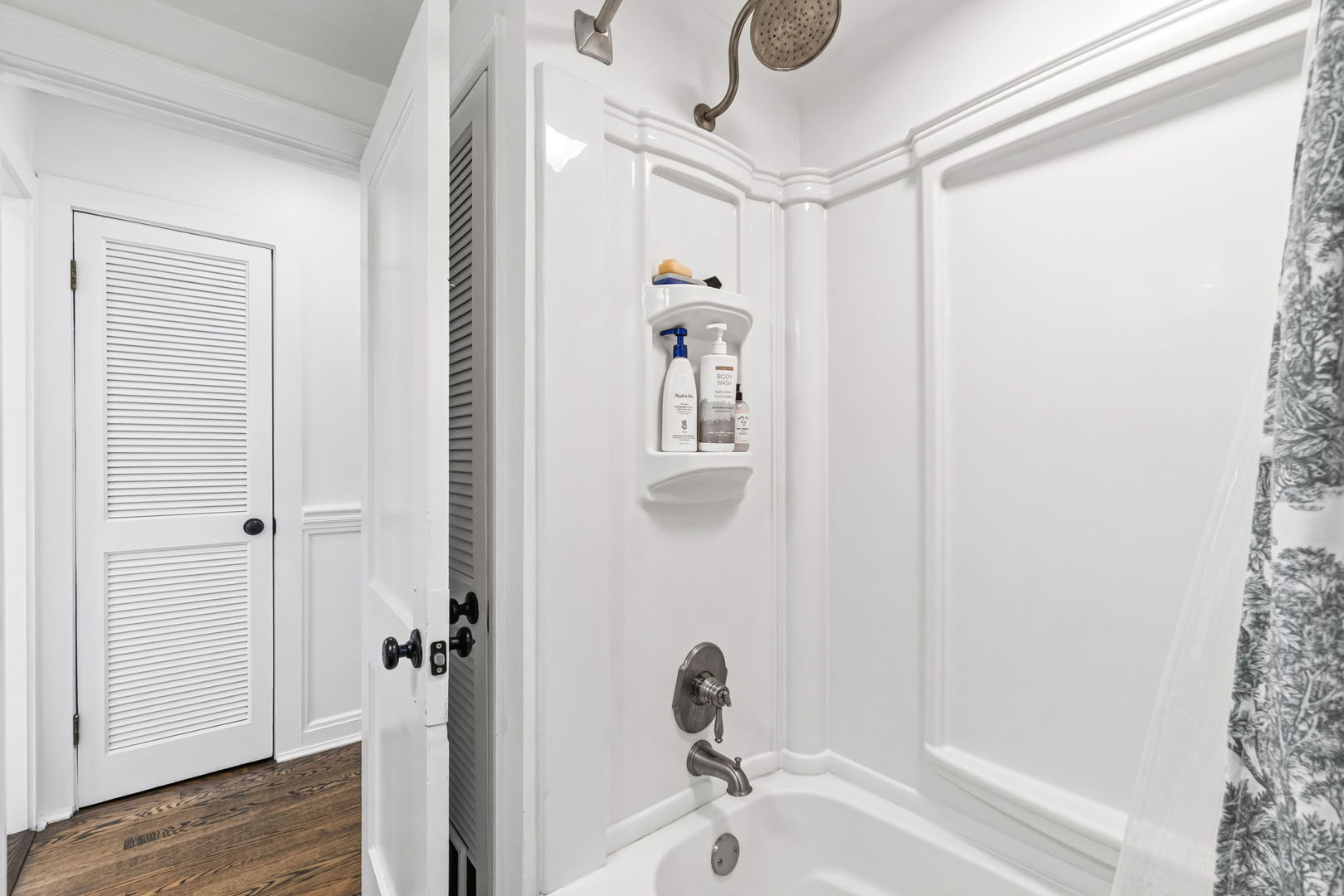 0S611 Cedar Avenue, Elmhurst, IL 60126