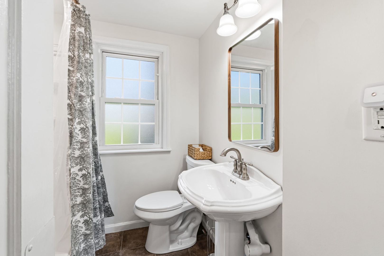 0S611 Cedar Avenue, Elmhurst, IL 60126