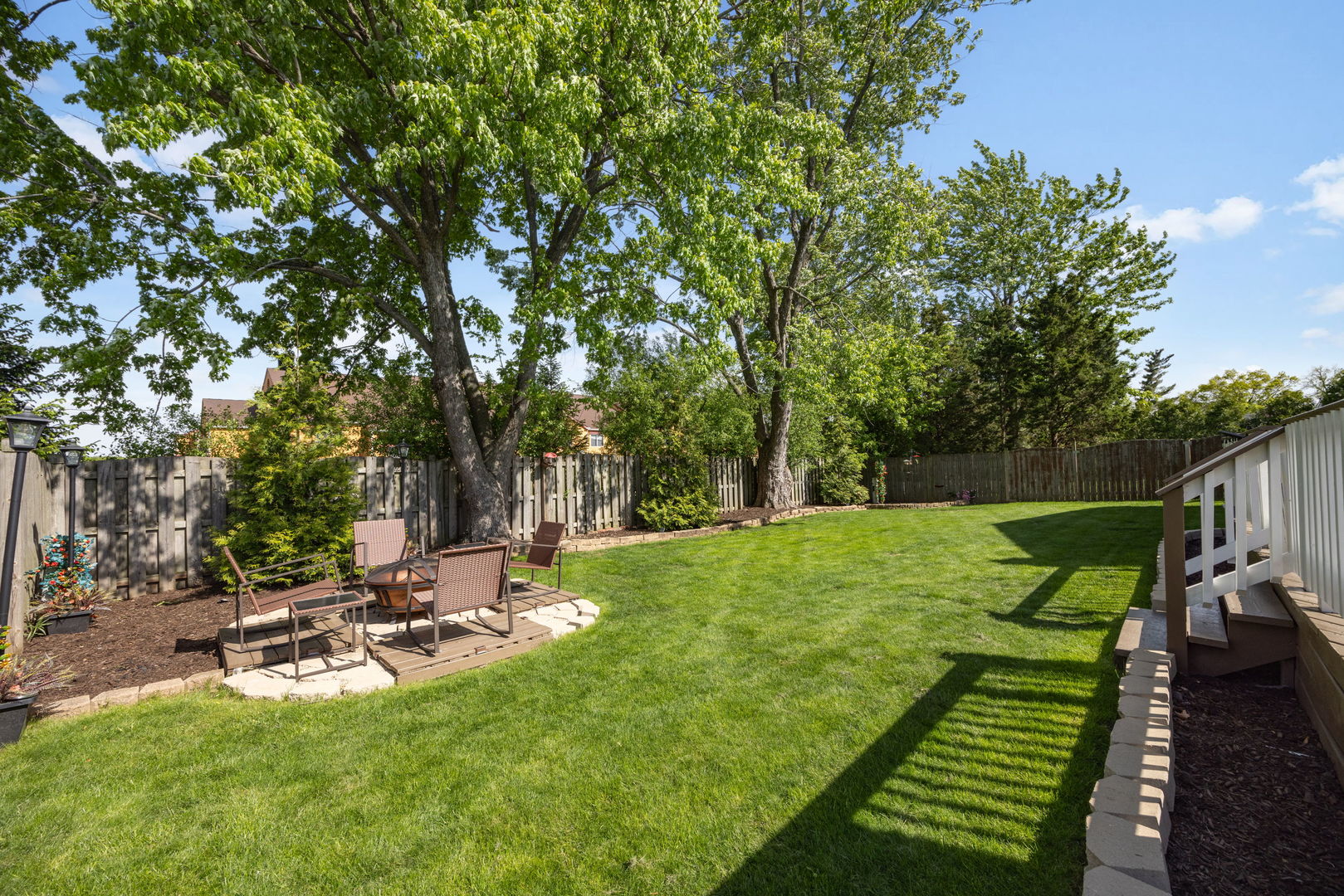 621 Newport Avenue, Westmont, IL 60559