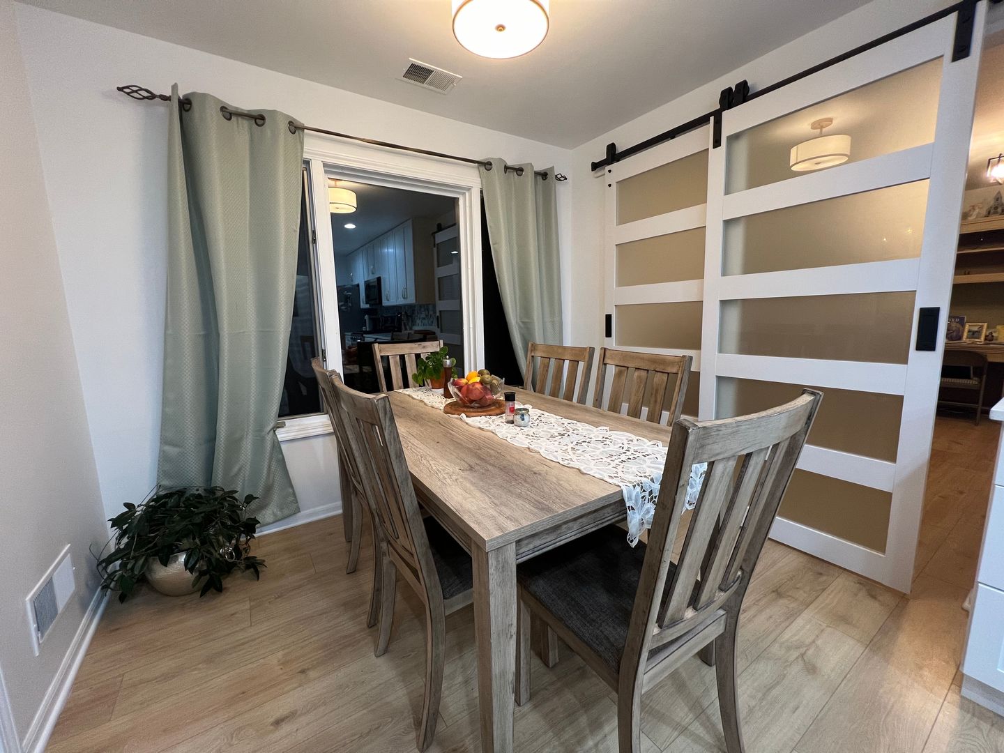 9808 Mill Drive #2B, Palos Park, IL 60464