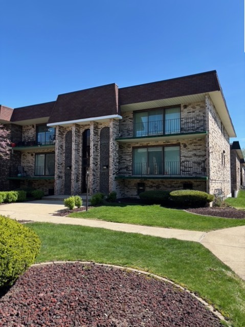 9132 S Pulaski Road #2E, Oak Lawn, IL 60453