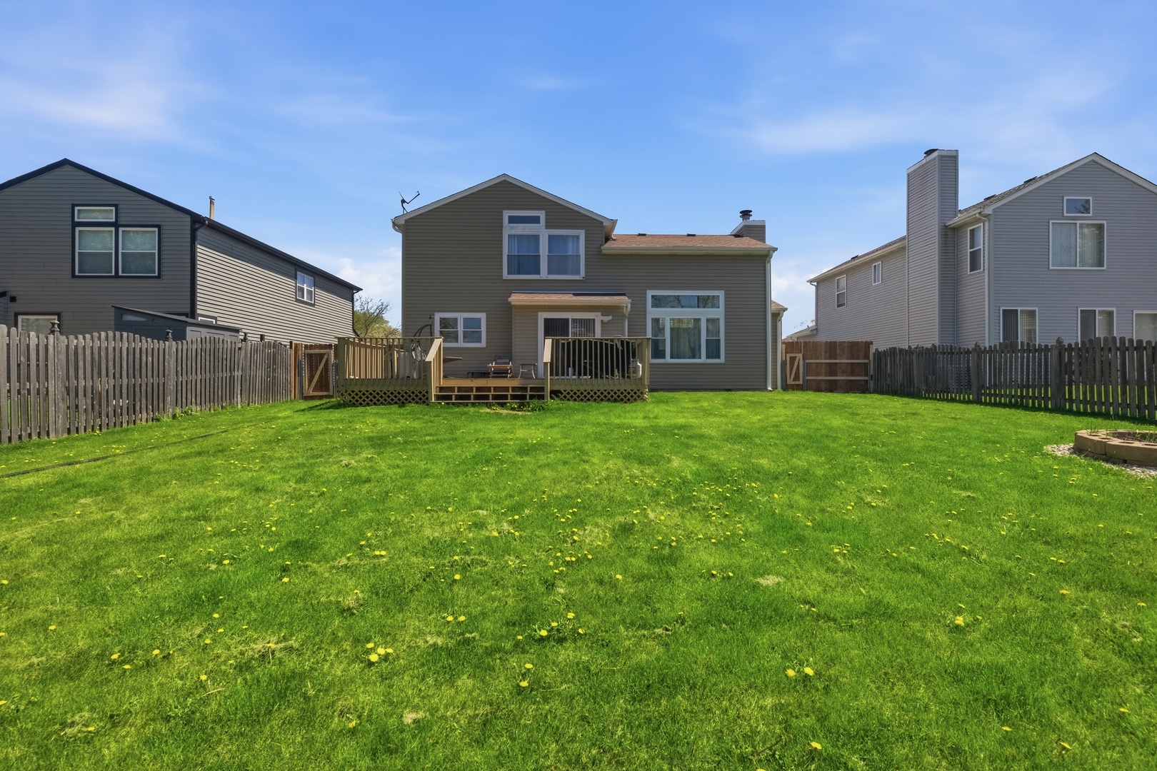 761 PARC Court, Lake In The Hills, IL 60156