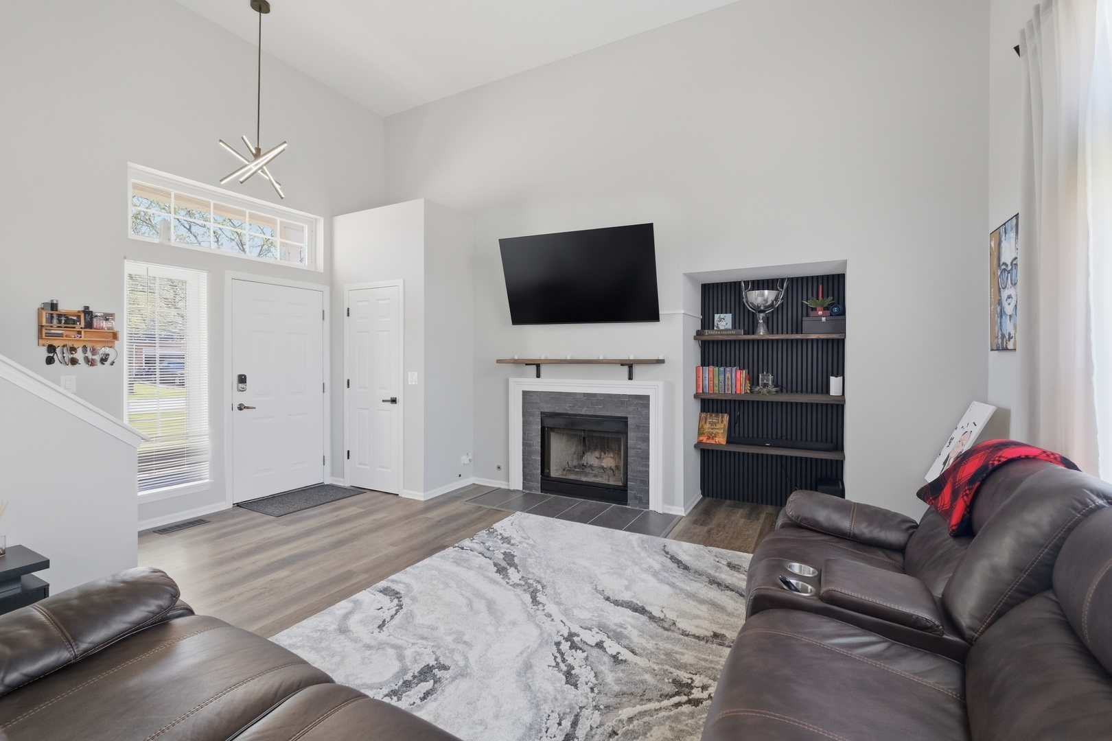 761 PARC Court, Lake In The Hills, IL 60156