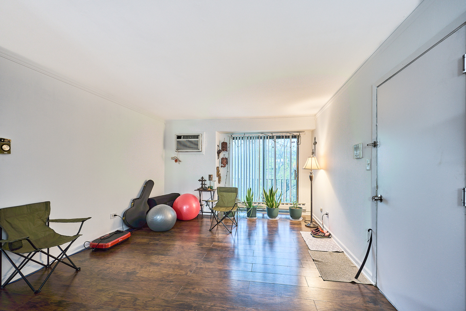 148 Dunteman Drive #302, Glendale Heights, IL 60139