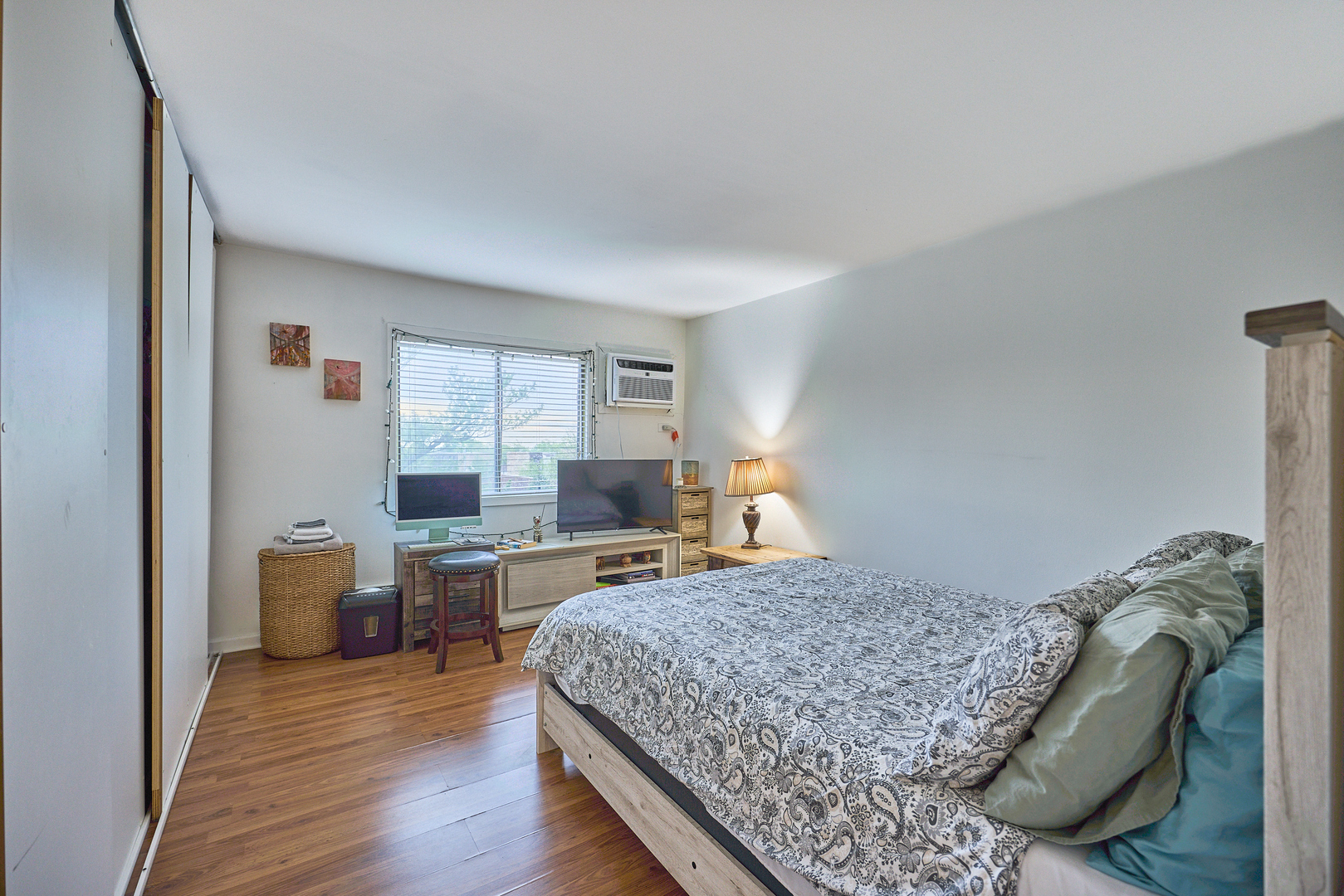 148 Dunteman Drive #302, Glendale Heights, IL 60139