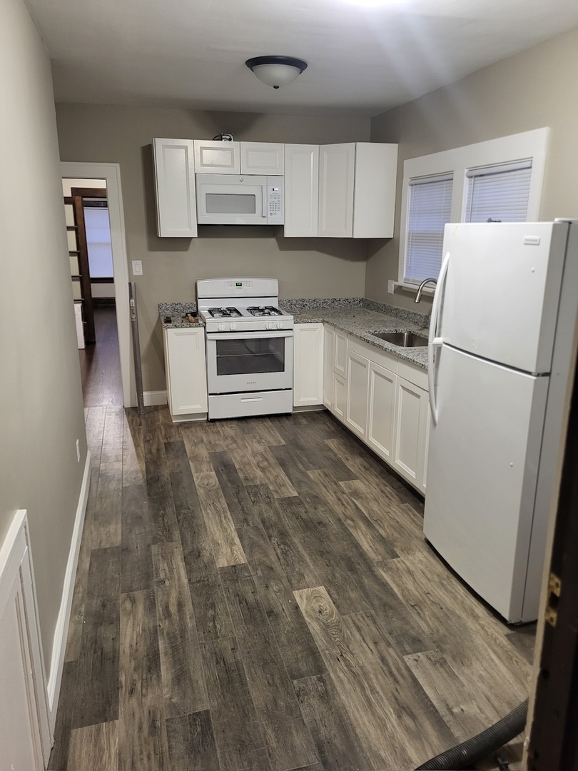 310 Whittier Avenue #2, Joliet, IL 60435