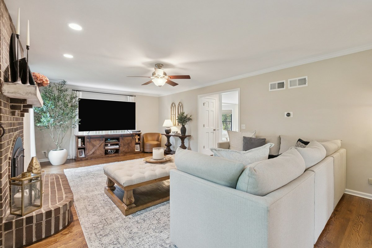 299 Concord Square, Gurnee, IL 60031