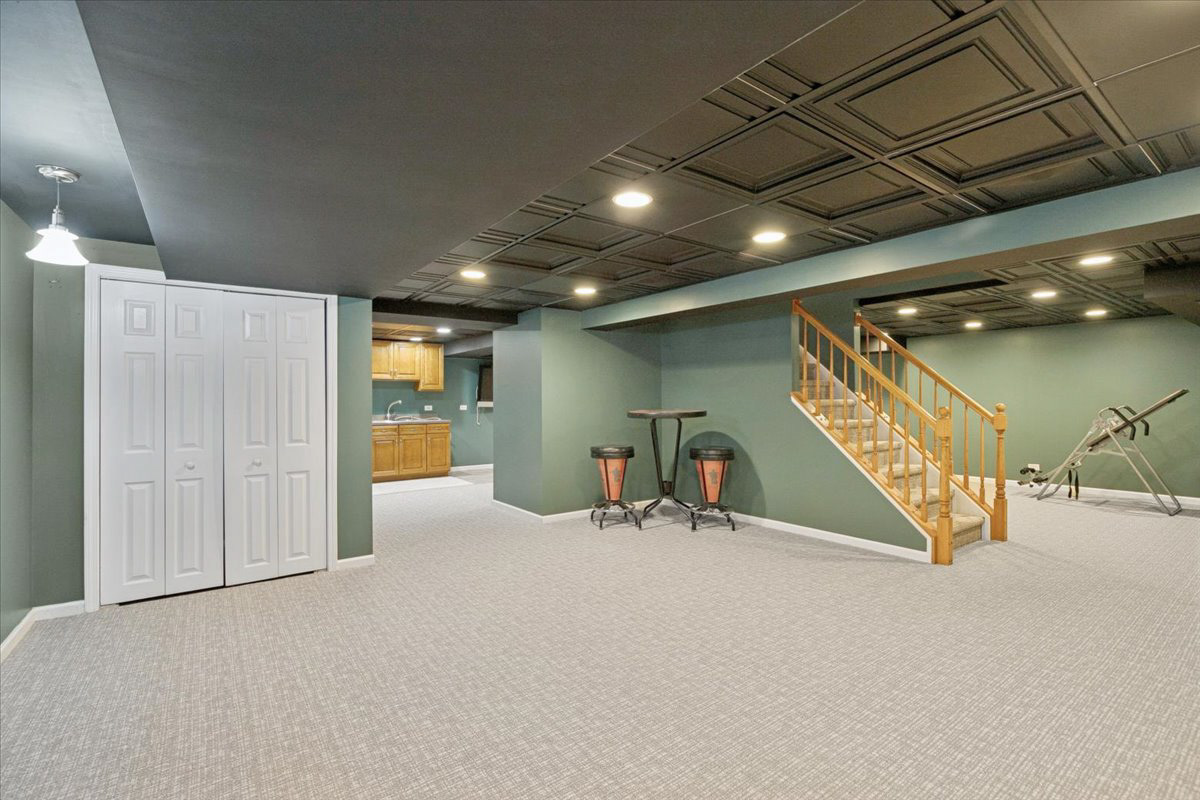 299 Concord Square, Gurnee, IL 60031