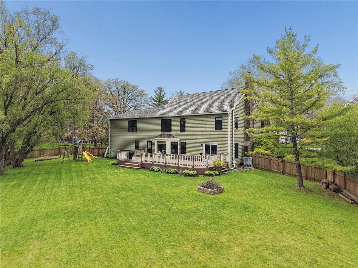 299 Concord Square, Gurnee, IL 60031