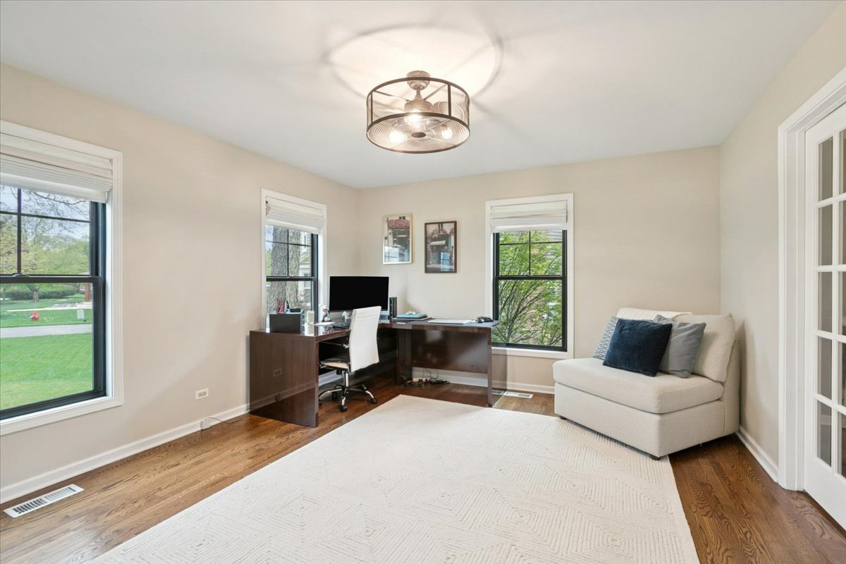 299 Concord Square, Gurnee, IL 60031