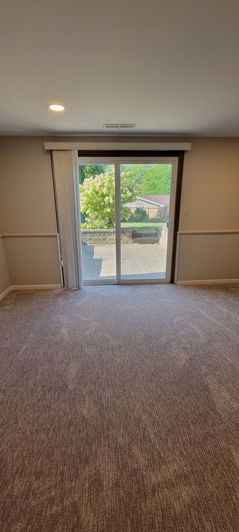 608 Trent Lane, Schaumburg, IL 60193