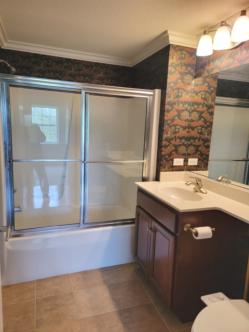 49 Old Frankfort Way #210, Frankfort, IL 60423