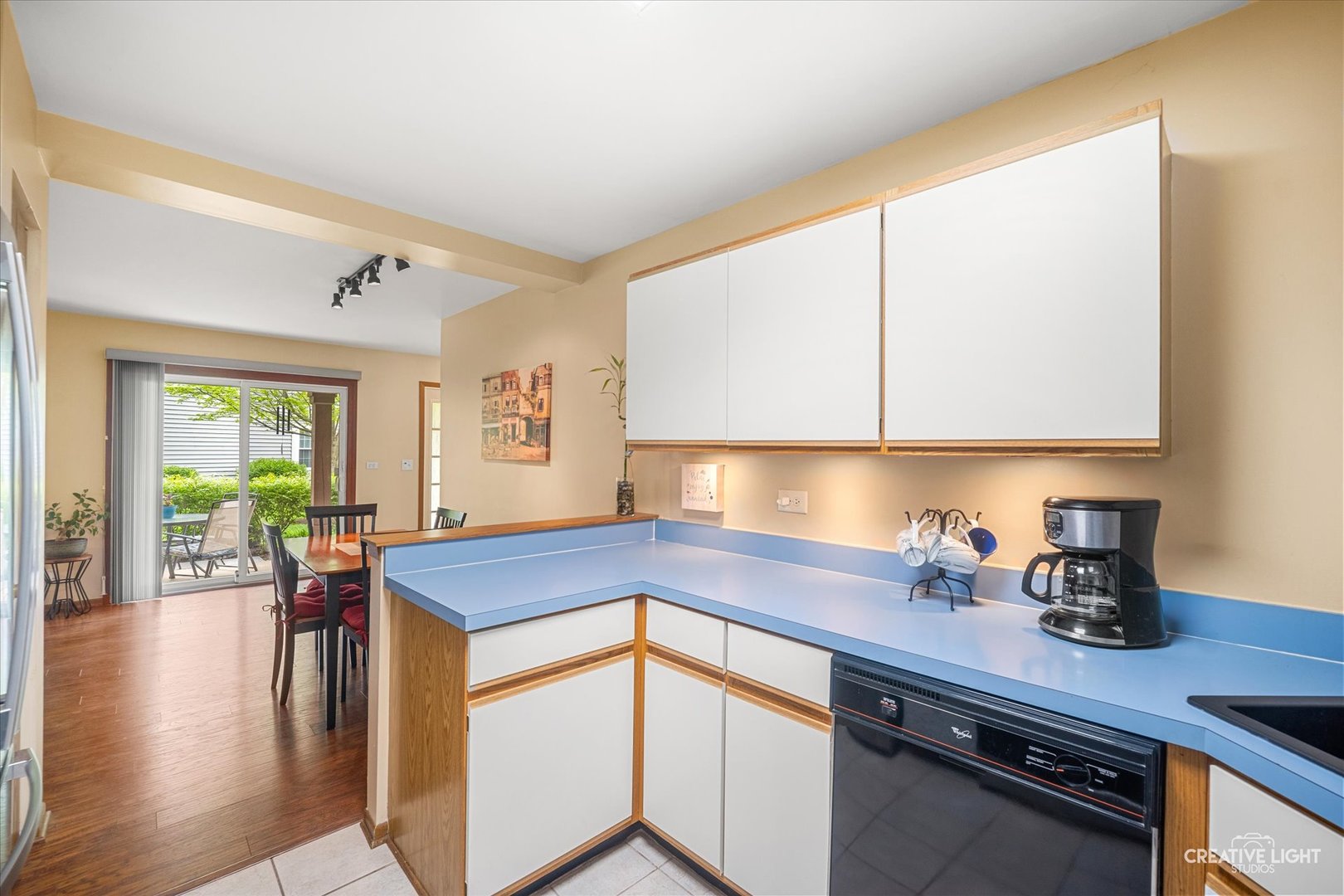 1085 Rockport Drive, Carol Stream, IL 60188