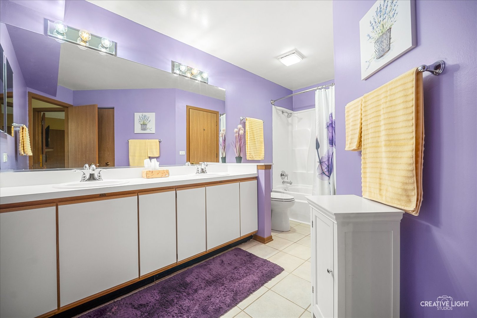 1085 Rockport Drive, Carol Stream, IL 60188