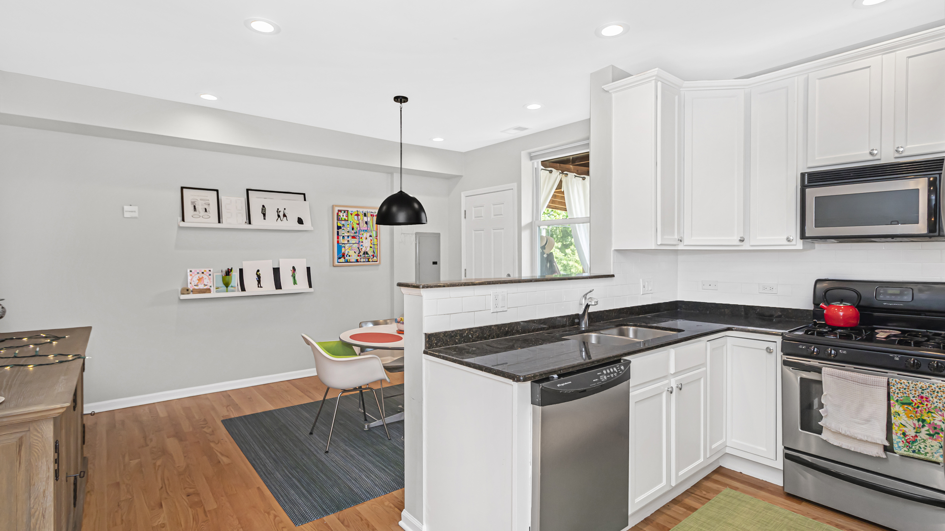 7315 N Honore Street #3, Chicago, IL 60626