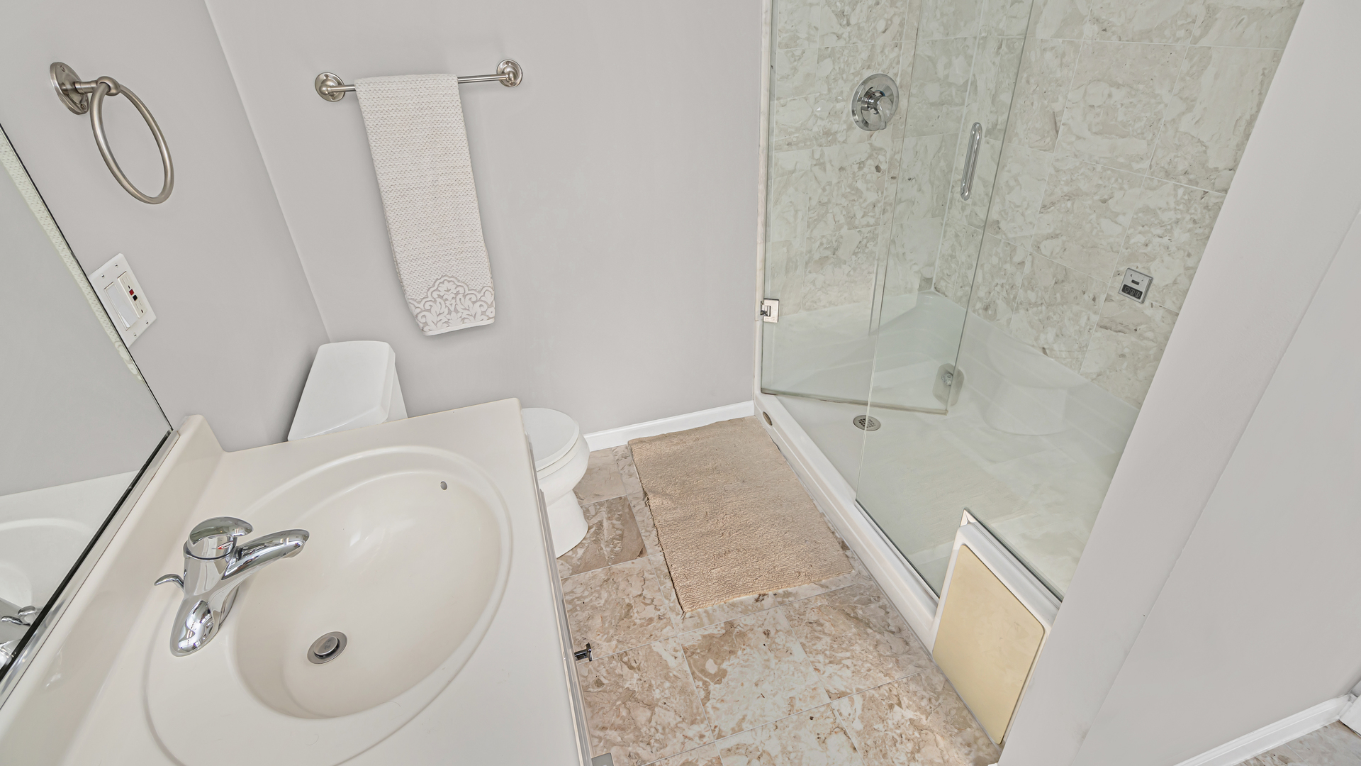 7315 N Honore Street #3, Chicago, IL 60626