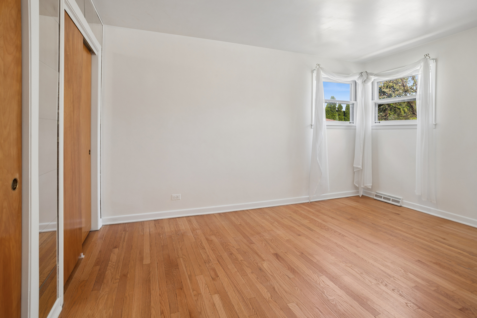8538 N Oketo Avenue, Niles, IL 60714