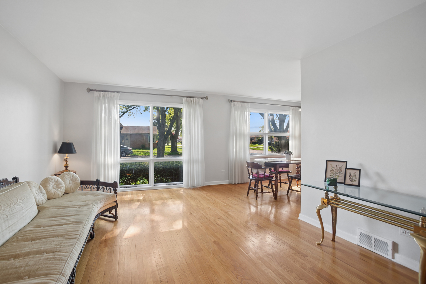 8538 N Oketo Avenue, Niles, IL 60714