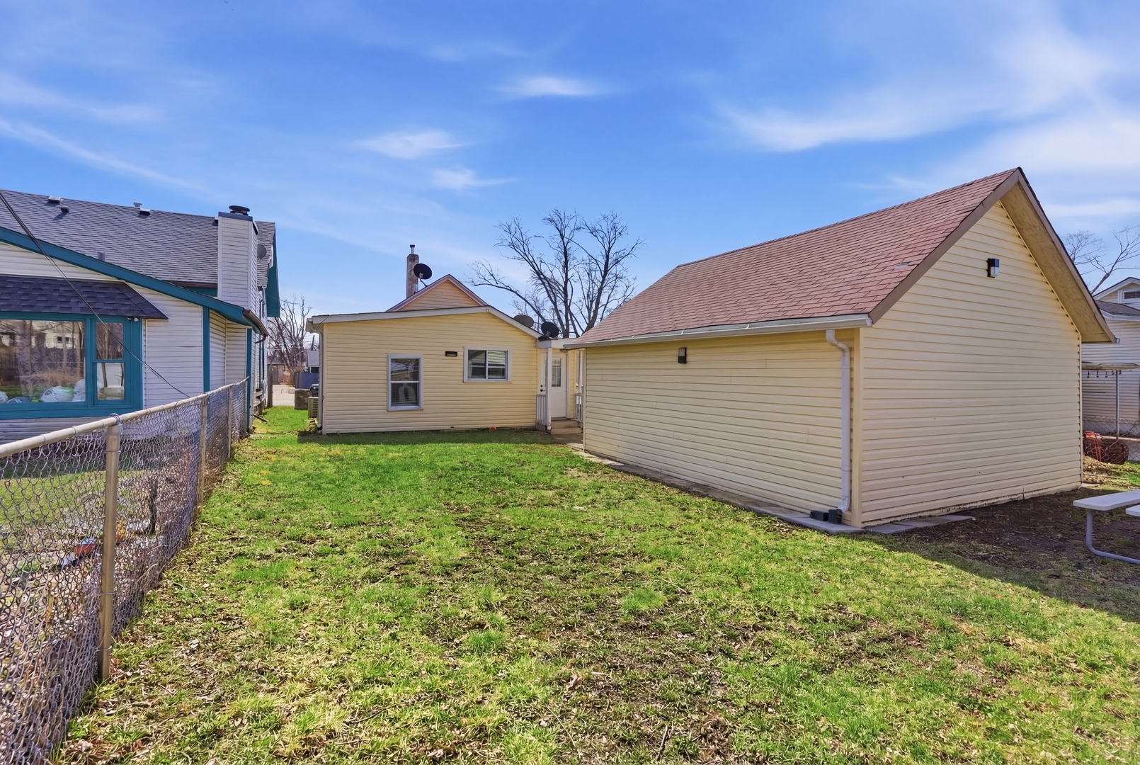 810 Superior Street, Aurora, IL 60505