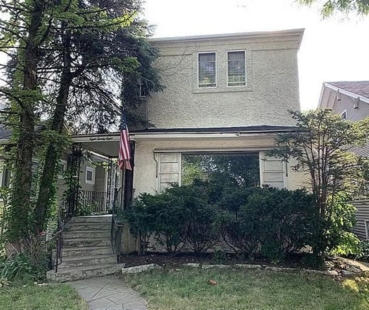 828 N Ridgeland Avenue, Oak Park, IL 60302