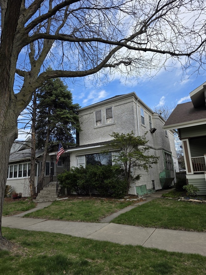 828 N Ridgeland Avenue, Oak Park, IL 60302