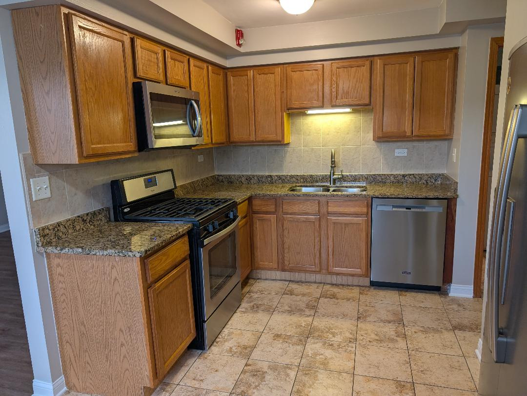 6348 Washington Avenue #9, Chicago Ridge, IL 60415