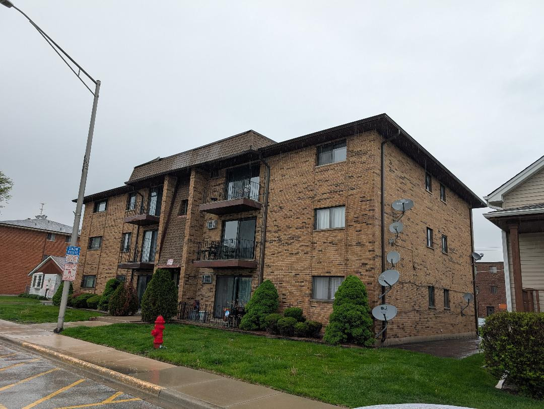 6348 Washington Avenue #9, Chicago Ridge, IL 60415