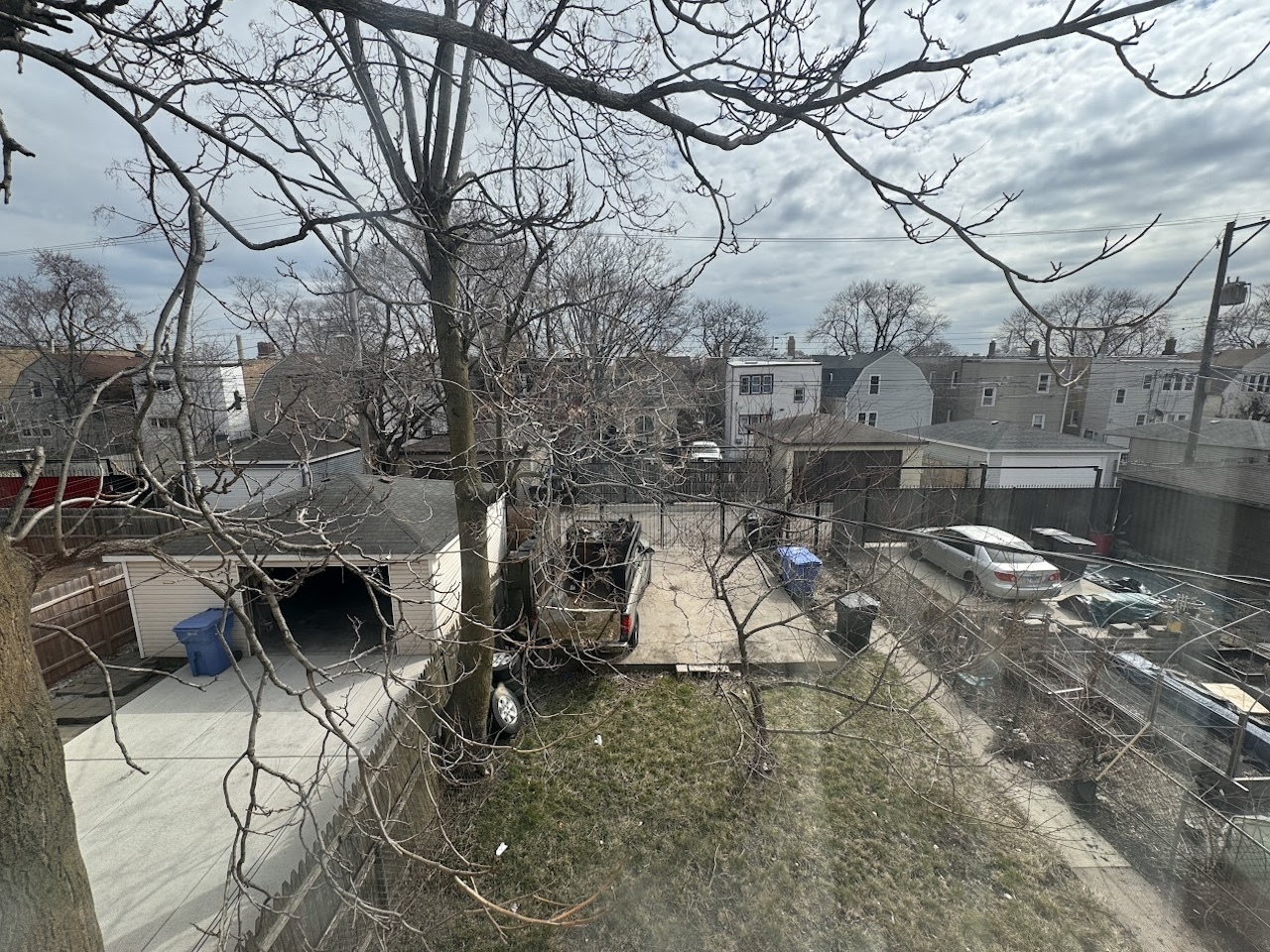 1041 N Central Park Avenue, Chicago, IL 60651