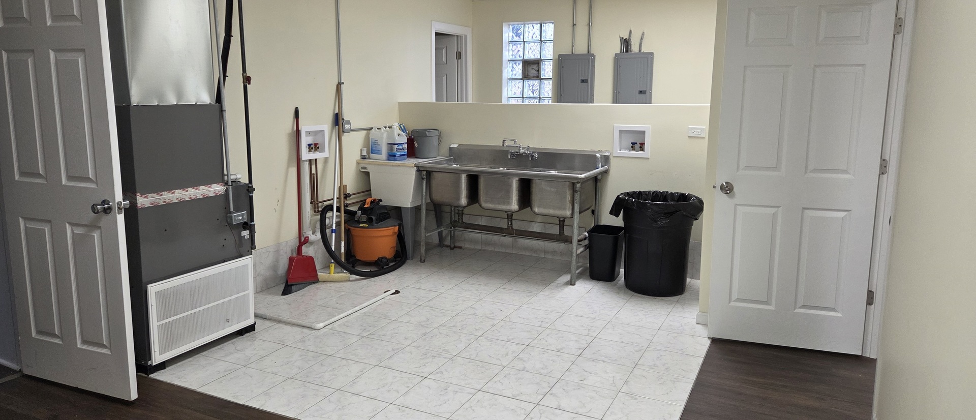 1809 S Wolf Road, Hillside, IL 60162