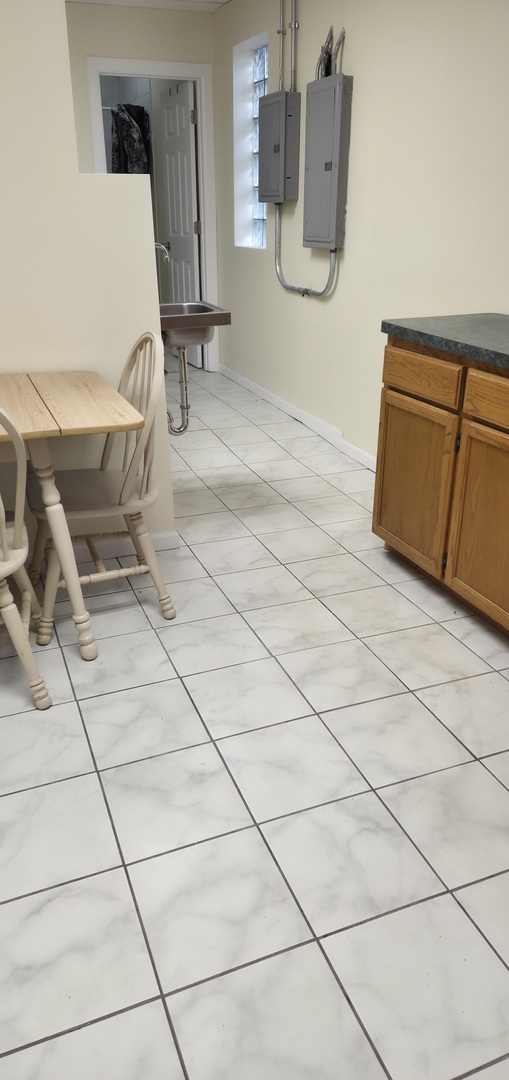 1809 S Wolf Road, Hillside, IL 60162