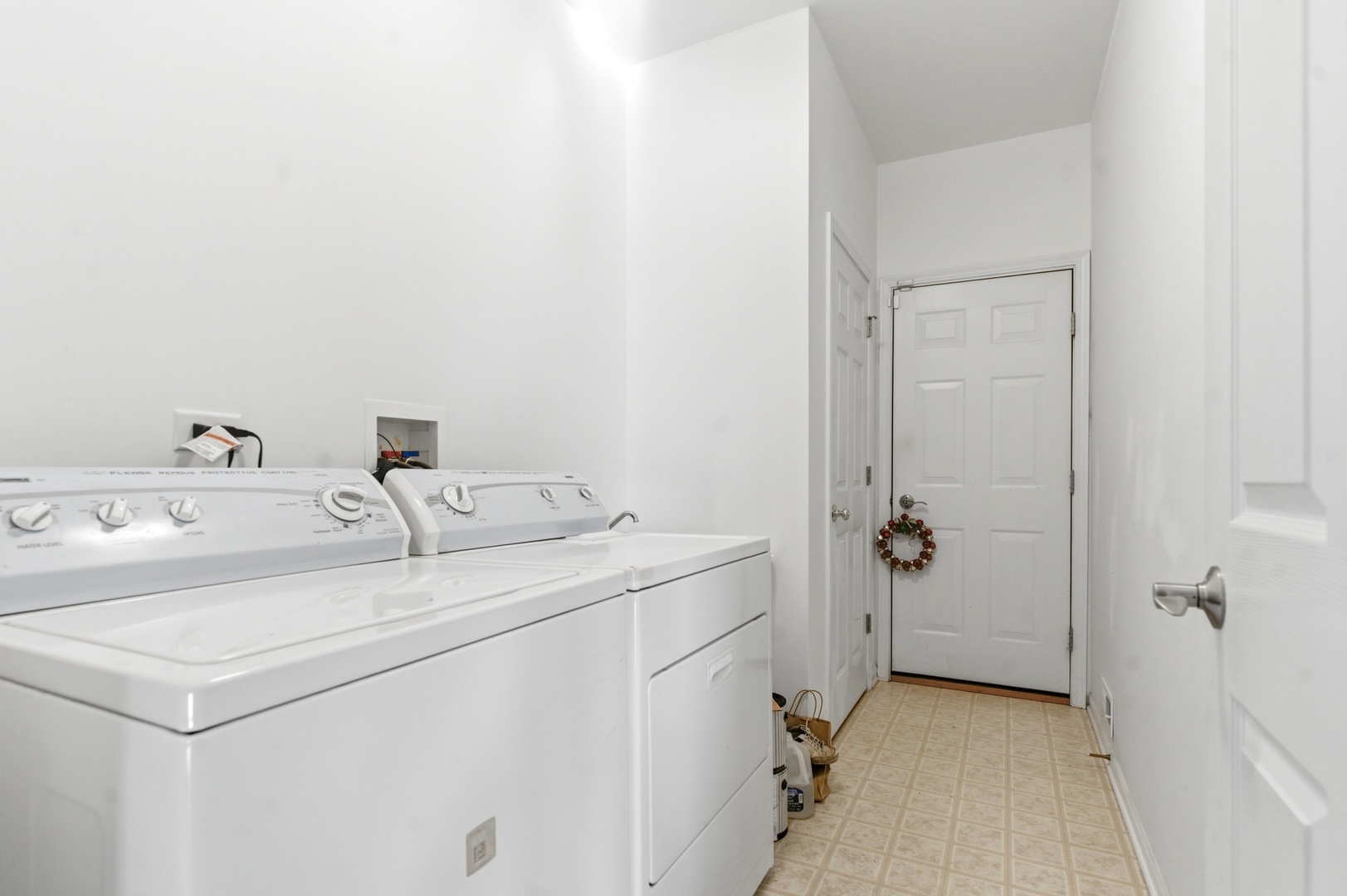 21140 Coventry Circle, Shorewood, IL 60404