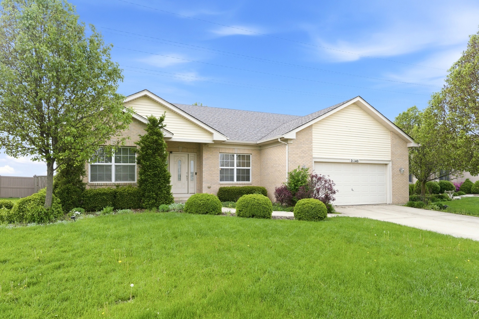 21140 Coventry Circle, Shorewood, IL 60404