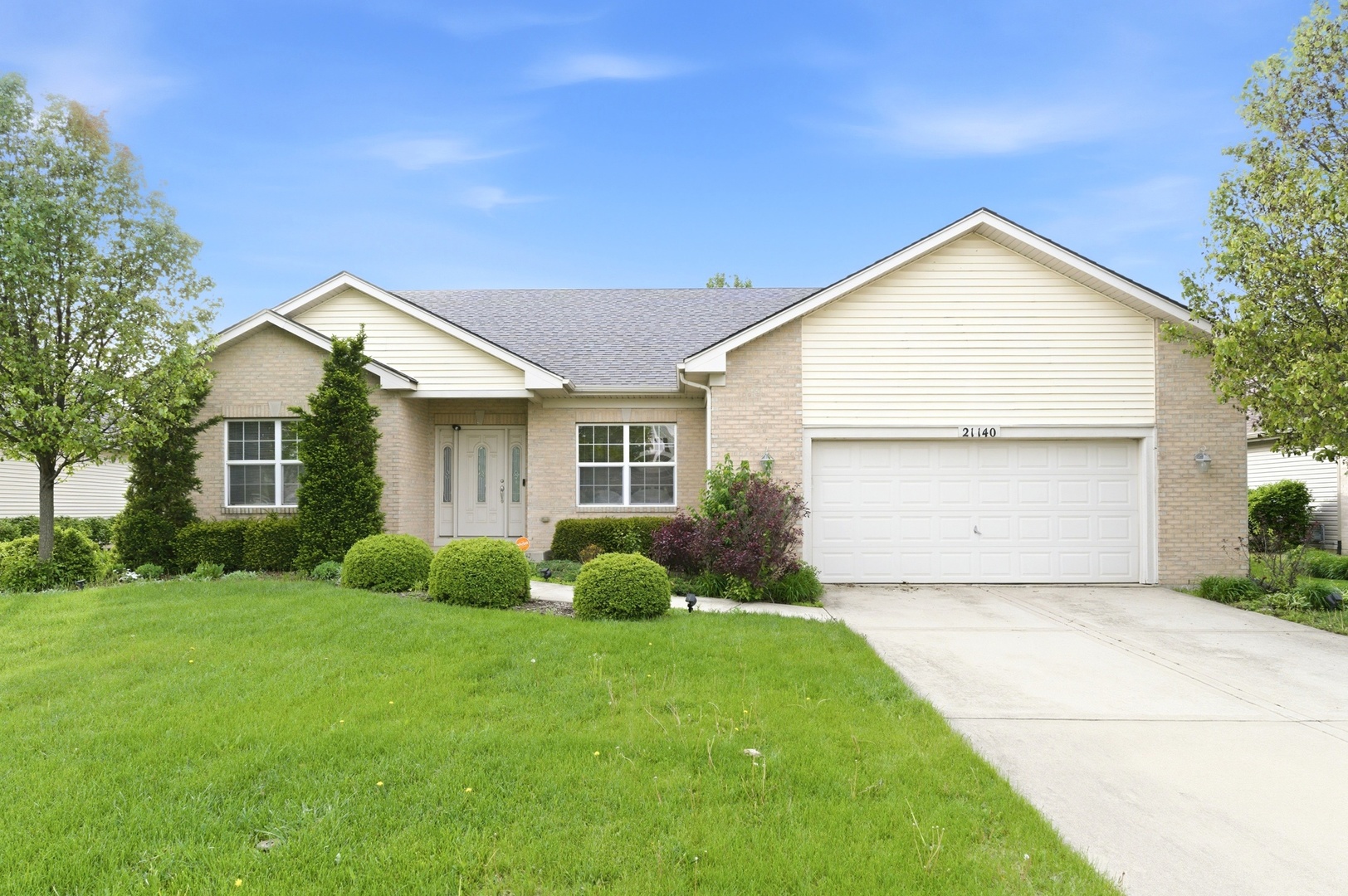 21140 Coventry Circle, Shorewood, IL 60404